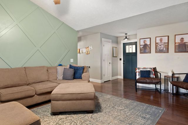 408 W Pine Street, Willard, MO 65781