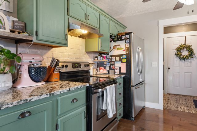 408 W Pine Street, Willard, MO 65781