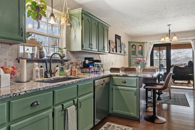 408 W Pine Street, Willard, MO 65781