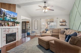 408 W Pine Street, Willard, MO 65781