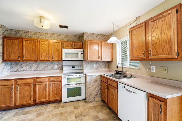 28 Nedra Drive, Barboursville, WV 25504