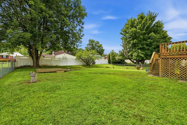 28 Nedra Drive, Barboursville, WV 25504
