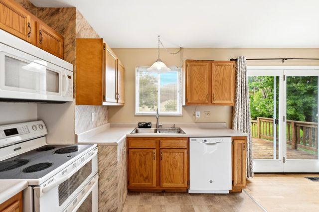 28 Nedra Drive, Barboursville, WV 25504