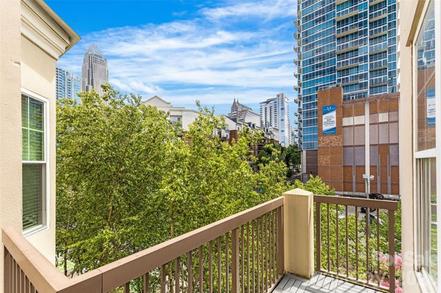 405 W 7th Street, Charlotte, NC 28202