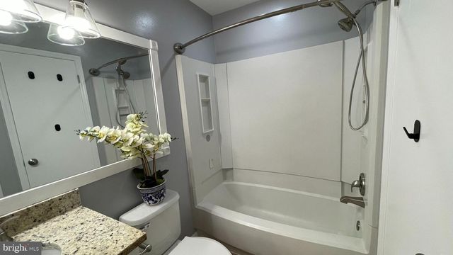 6002 RABBIT HILL CT, Centreville, VA 20121