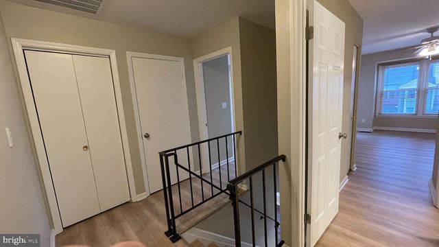 6002 RABBIT HILL CT, Centreville, VA 20121