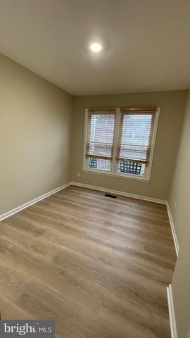 6002 RABBIT HILL CT, Centreville, VA 20121