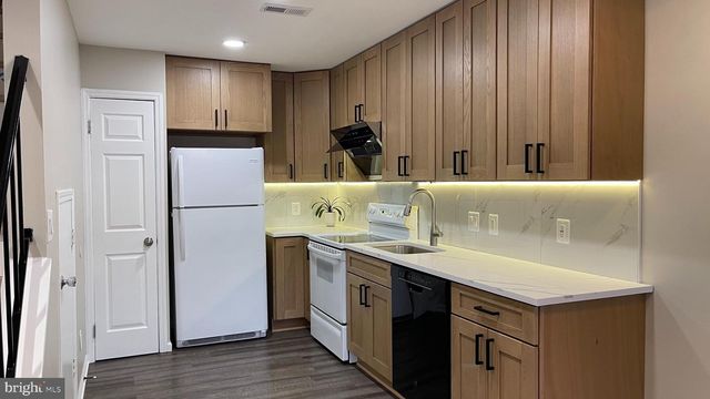 6002 RABBIT HILL CT, Centreville, VA 20121