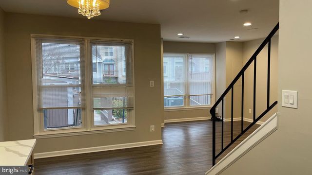 6002 RABBIT HILL CT, Centreville, VA 20121