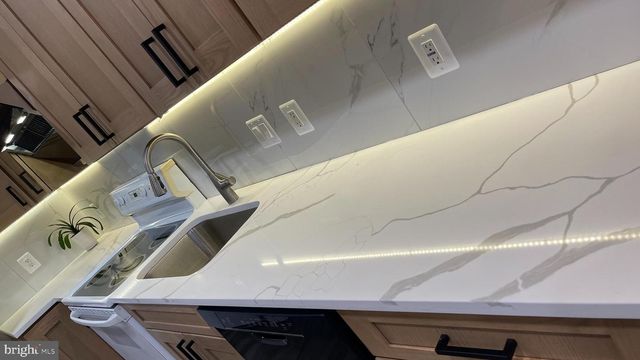 6002 RABBIT HILL CT, Centreville, VA 20121