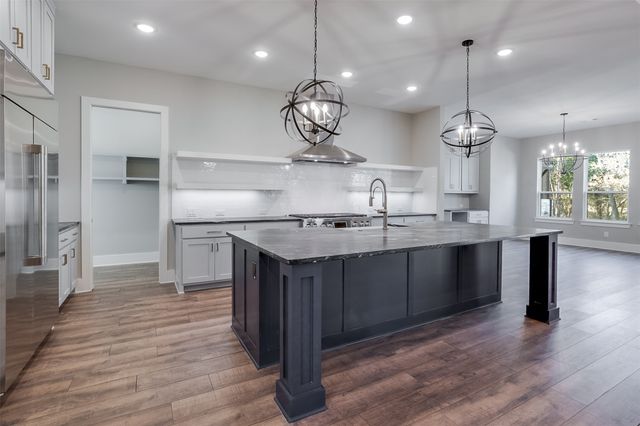 4031 Waters Edge Drive, Midlothian, TX 76065