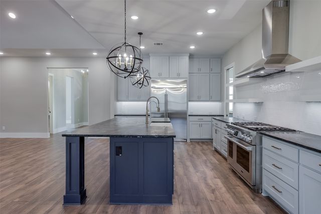 4031 Waters Edge Drive, Midlothian, TX 76065