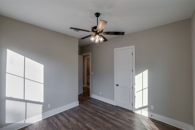 4031 Waters Edge Drive, Midlothian, TX 76065