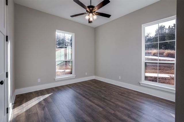 4031 Waters Edge Drive, Midlothian, TX 76065