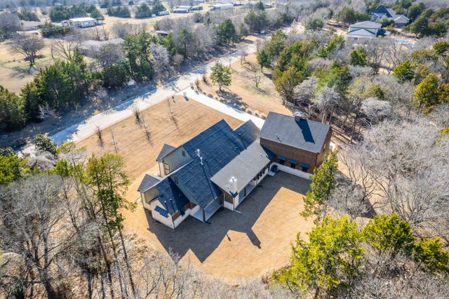 4031 Waters Edge Drive, Midlothian, TX 76065