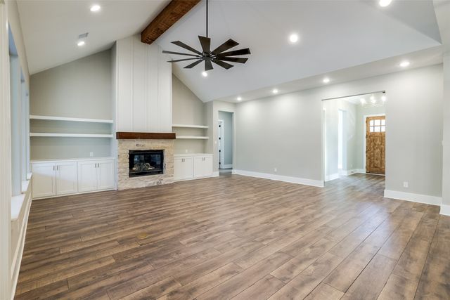 4031 Waters Edge Drive, Midlothian, TX 76065