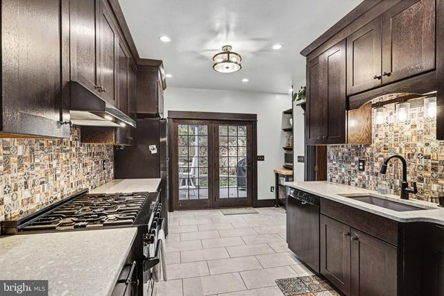 29 HAYWARD HTS, Glen Rock, PA 17327