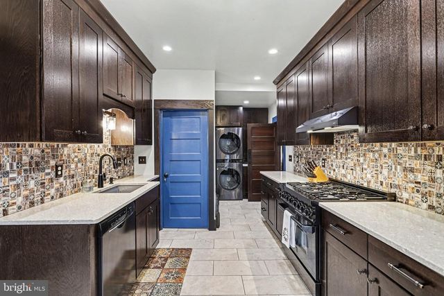 29 HAYWARD HTS, Glen Rock, PA 17327