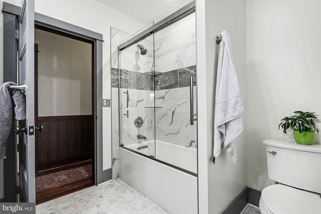 Image 19 of property listing at 29 HAYWARD HTS, Glen Rock, PA 17327