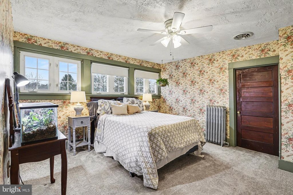 Image 24 of property listing at 29 HAYWARD HTS, Glen Rock, PA 17327