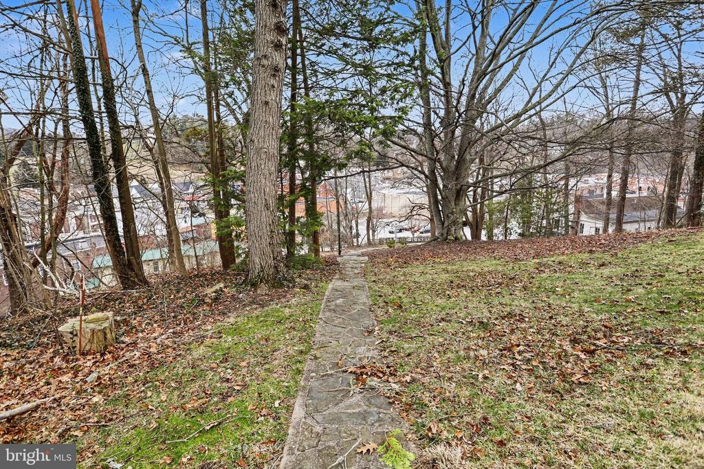 Image 38 of property listing at 29 HAYWARD HTS, Glen Rock, PA 17327