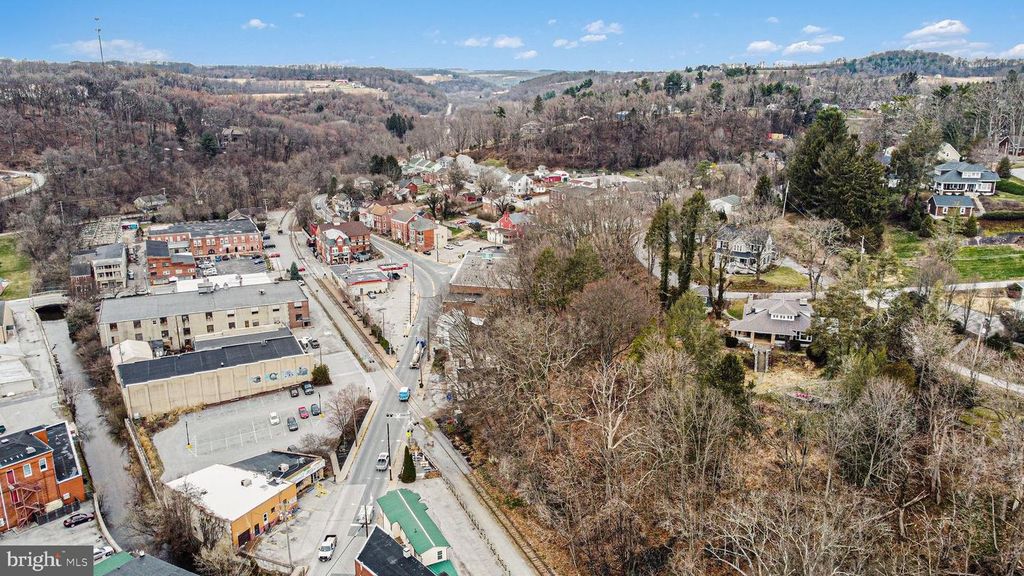 Image 39 of property listing at 29 HAYWARD HTS, Glen Rock, PA 17327