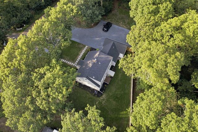 888 Phinneys Ln, Barnstable, MA 02632