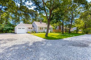 888 Phinneys Ln, Barnstable, MA 02632