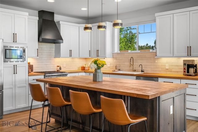 52 Dry Fly Lane, Bozeman, MT 59718
