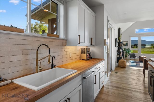 52 Dry Fly Lane, Bozeman, MT 59718
