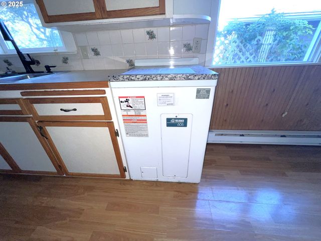 1780 MCPHERSON St, North Bend, OR 97459