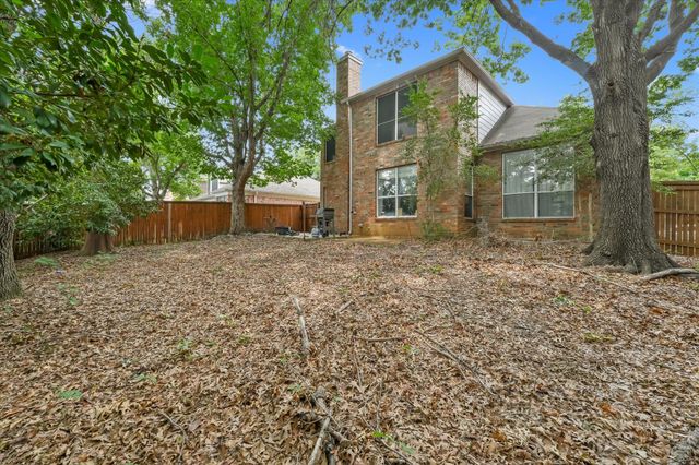1869 Meyerwood Lane N, Flower Mound, TX 75028