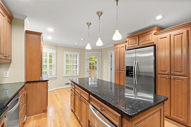 2185 Wenlok Trail NE, Marietta, GA 30066
