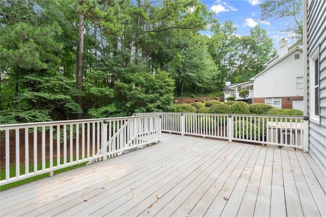 2185 Wenlok Trail NE, Marietta, GA 30066