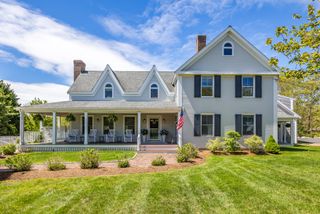 72 Oliver Snow Road, Harwich Port, MA 02646