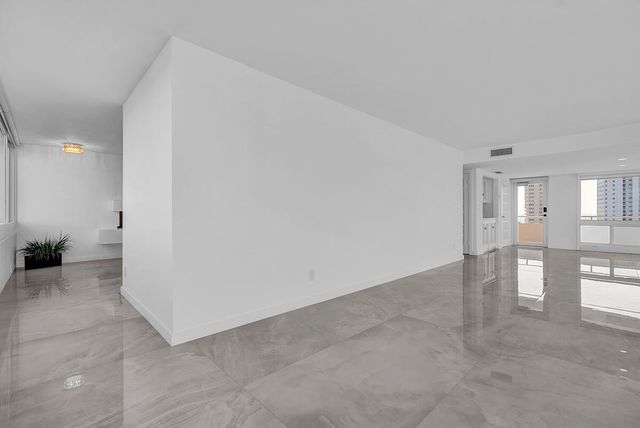 201 N Riverside Drive 802, Pompano Beach, FL 33062