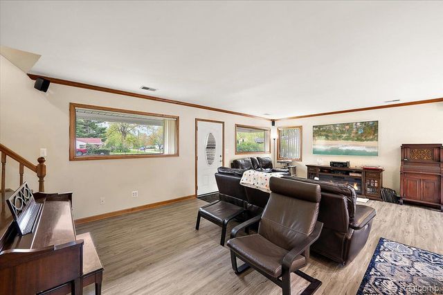 4550 Independence Drive, Independence Charter Township, MI 48346