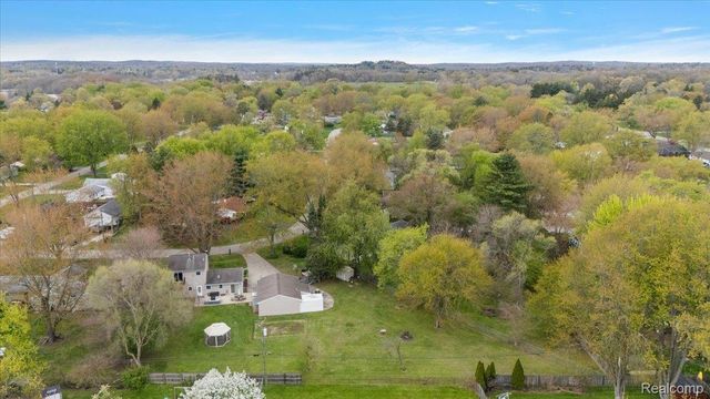 4550 Independence Drive, Independence Charter Township, MI 48346