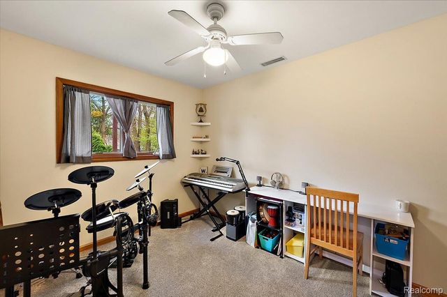 4550 Independence Drive, Independence Charter Township, MI 48346