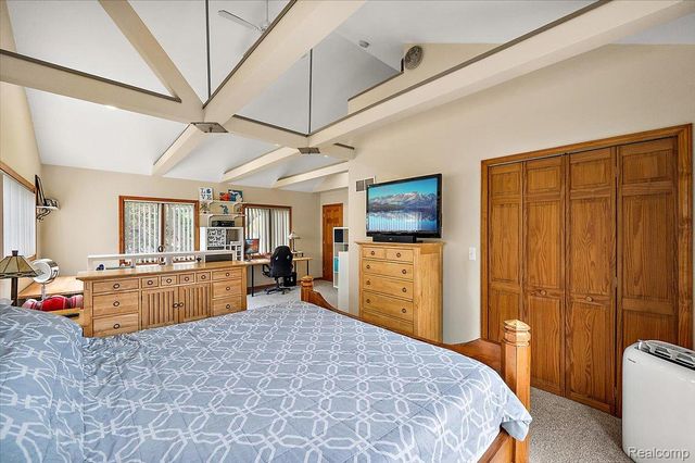 4550 Independence Drive, Independence Charter Township, MI 48346