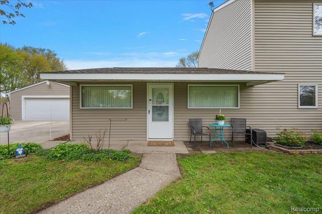 4550 Independence Drive, Independence Charter Township, MI 48346
