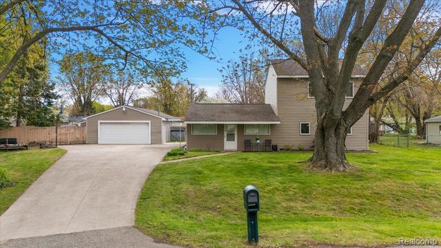 4550 Independence Drive, Independence Charter Township, MI 48346