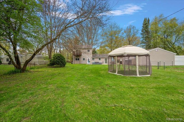 4550 Independence Drive, Independence Charter Township, MI 48346