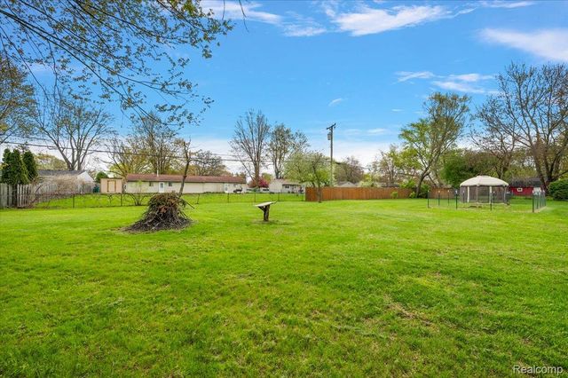 4550 Independence Drive, Independence Charter Township, MI 48346
