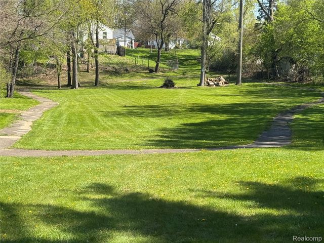 4550 Independence Drive, Independence Charter Township, MI 48346