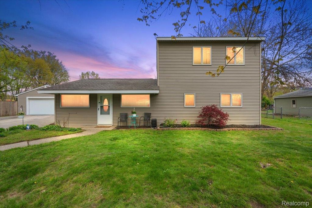 4550 Independence Drive, Independence Charter Township, MI 48346