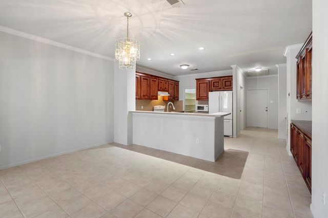 1310 E James Street 18, Baytown, TX 77520