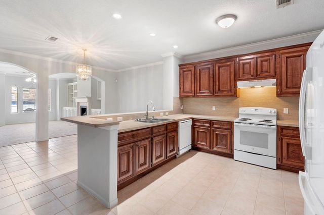 1310 E James Street 18, Baytown, TX 77520