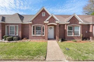 1310 E James Street 18, Baytown, TX 77520
