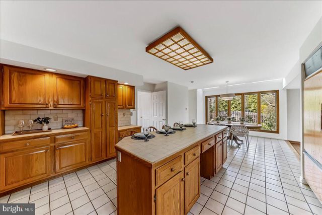 971 DERRING LN, Bryn Mawr, PA 19010
